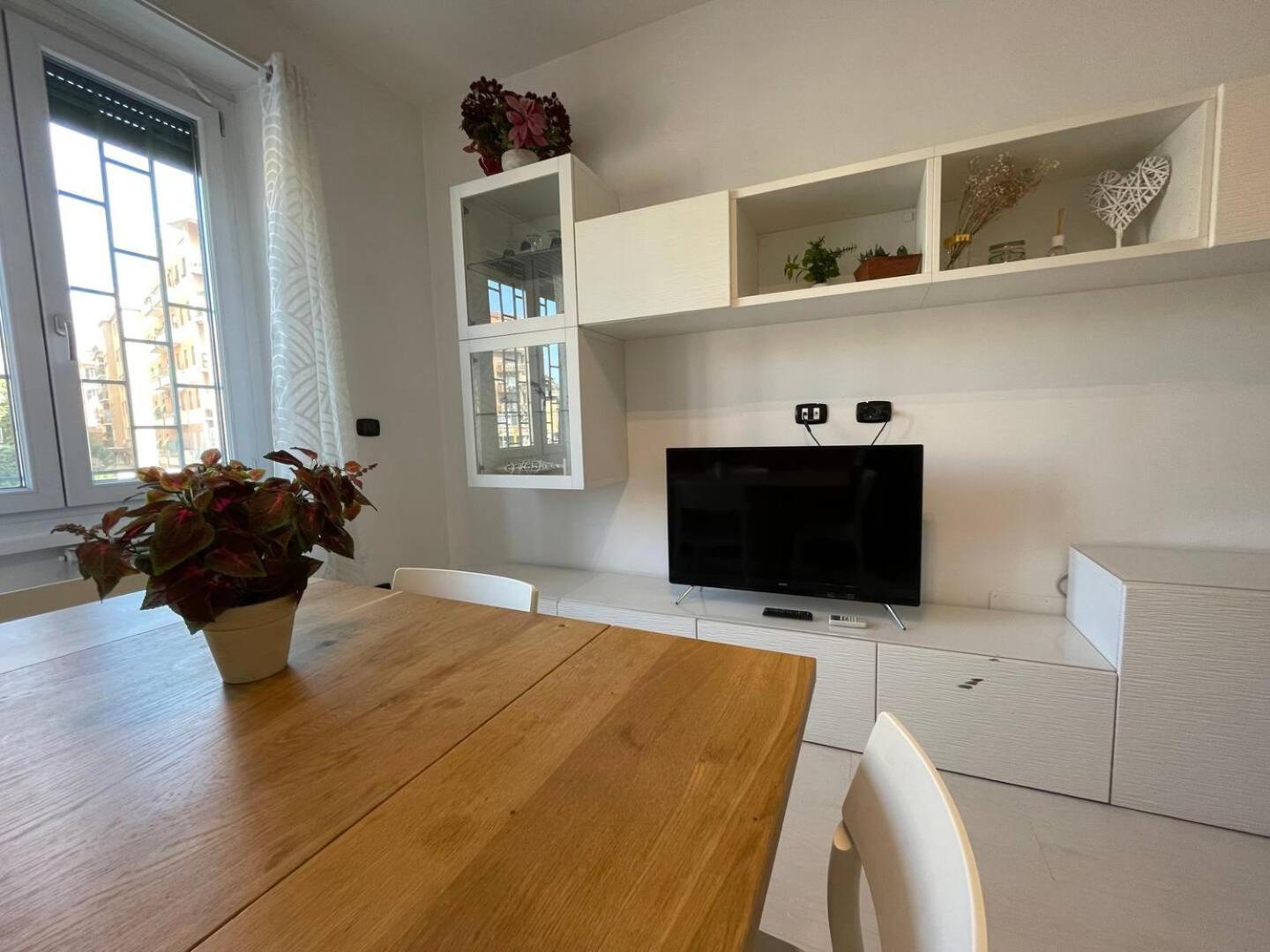 Spacious And Bright Ρώμη Εξωτερικό φωτογραφία
