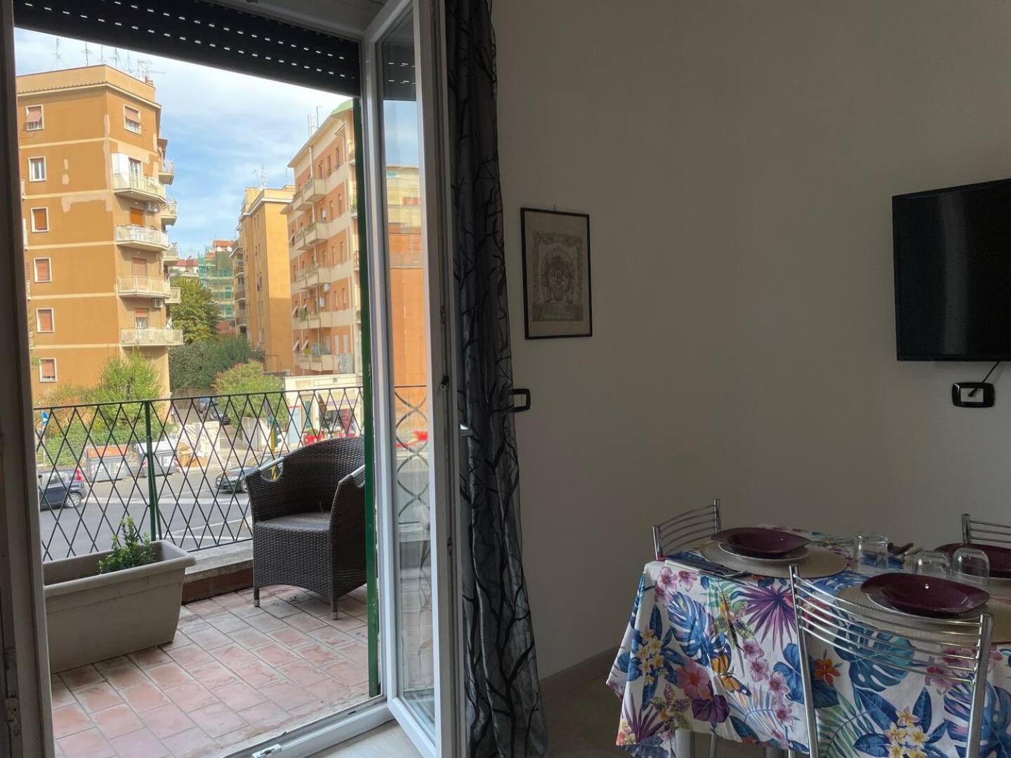 Spacious And Bright Ρώμη Εξωτερικό φωτογραφία